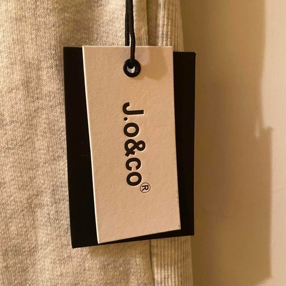 Brand New with Tags light heather grey J.O&Co. Joggers - Picture 3 of 4